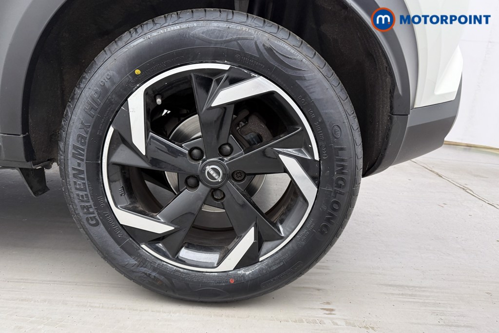 Nissan Juke N-Connecta Automatic Petrol SUV - Stock Number (1625212) - 23rd supplementary image