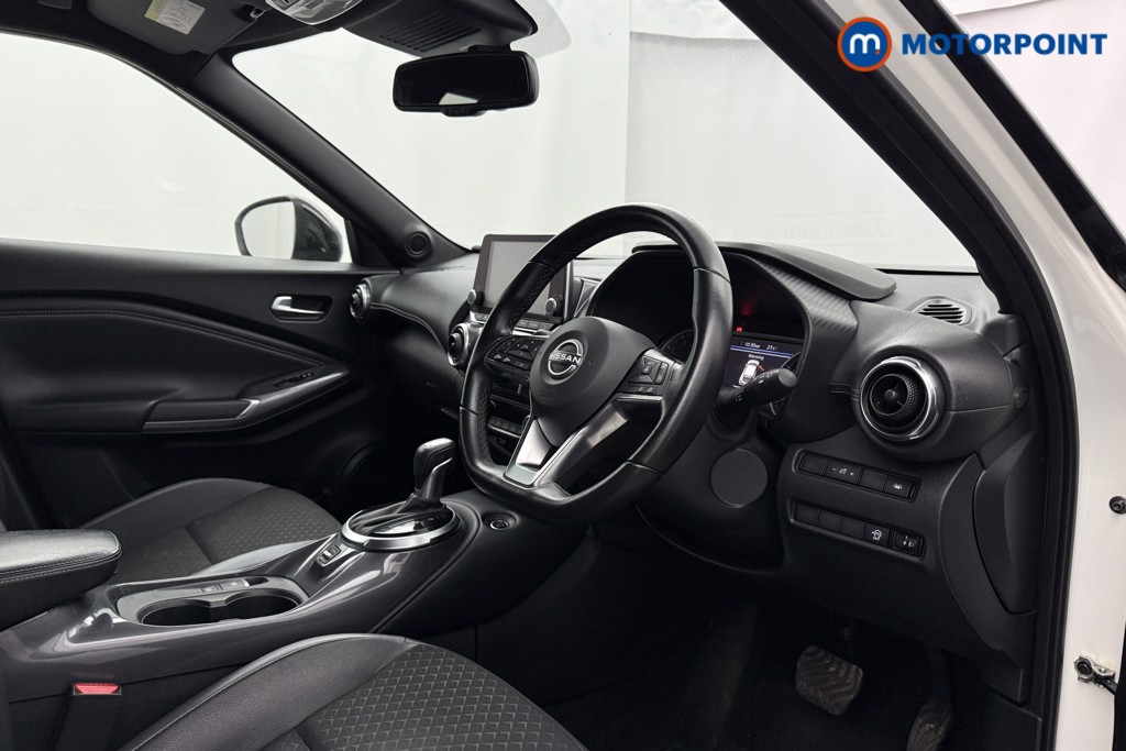 Nissan Juke N-Connecta Automatic Petrol SUV - Stock Number (1625212) - 1st supplementary image