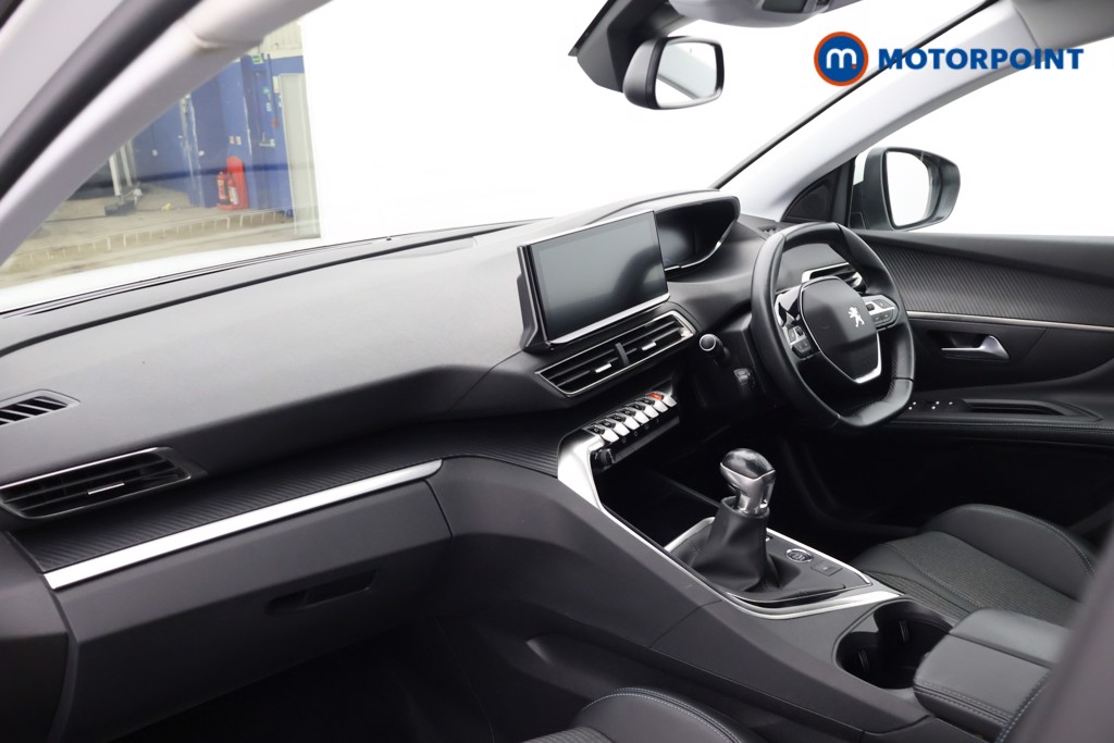 Peugeot 5008 Allure Manual Petrol SUV - Stock Number (1634909) - 17th supplementary image