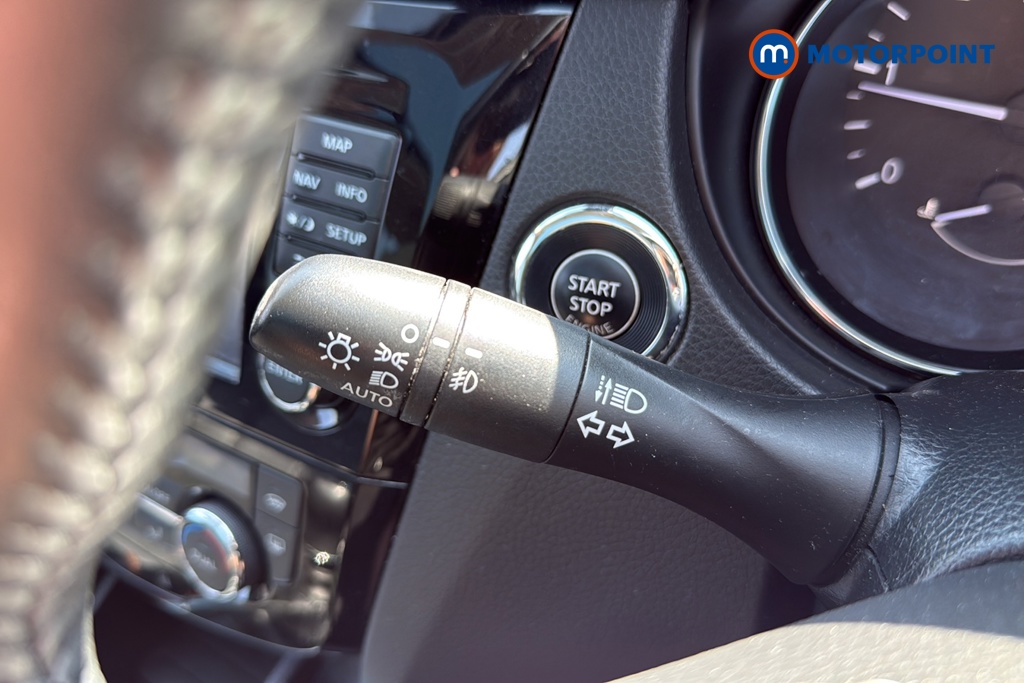 Nissan Qashqai Tekna Manual Diesel SUV - Stock Number (1637737) - 11th supplementary image