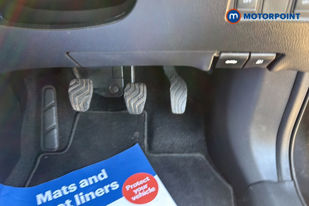 Nissan Qashqai Tekna Manual Diesel SUV - Stock Number (1637737) - 24th supplementary image