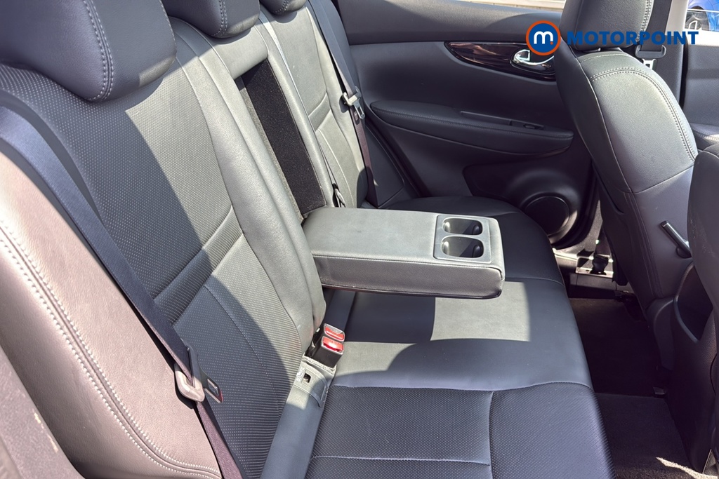 Nissan Qashqai Tekna Manual Diesel SUV - Stock Number (1637737) - 26th supplementary image