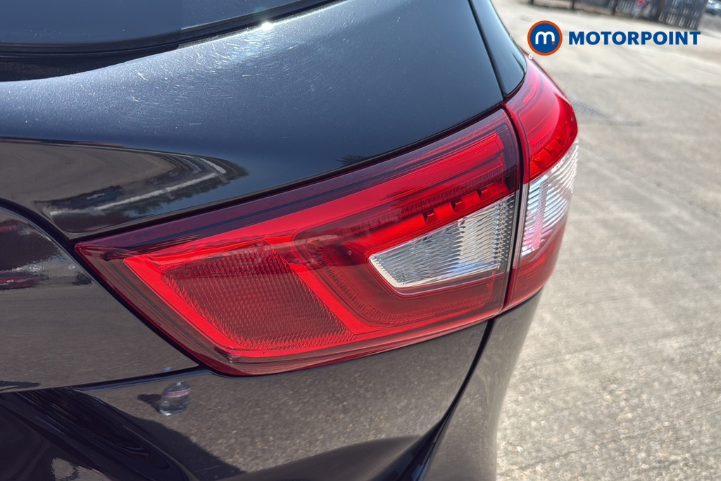 Nissan Qashqai Tekna Manual Diesel SUV - Stock Number (1637737) - 36th supplementary image