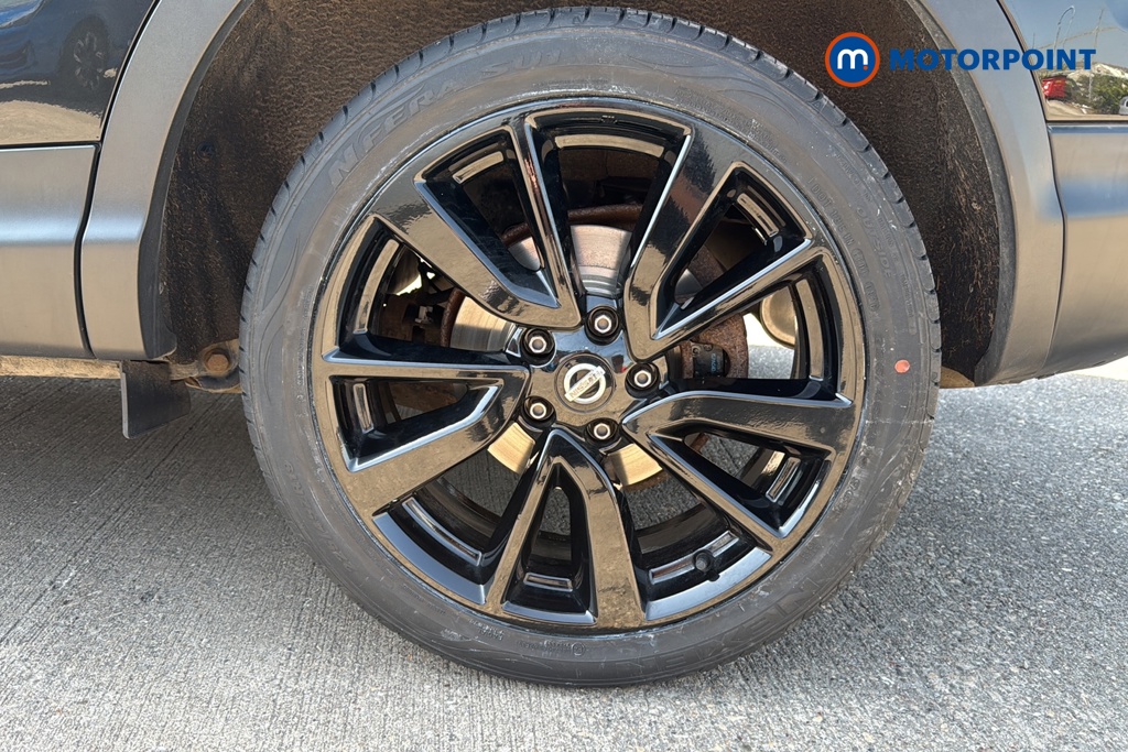 Nissan Qashqai Tekna Manual Diesel SUV - Stock Number (1637737) - 45th supplementary image