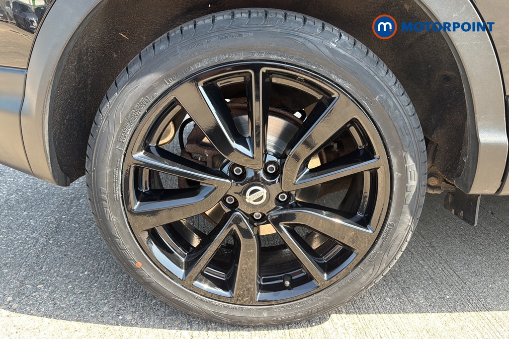 Nissan Qashqai Tekna Manual Diesel SUV - Stock Number (1637737) - 46th supplementary image