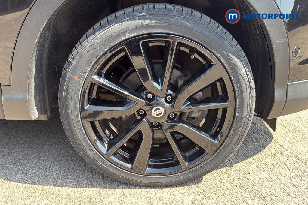 Nissan Qashqai Tekna Manual Diesel SUV - Stock Number (1637737) - 47th supplementary image