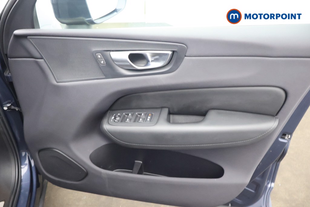 Volvo Xc60 Core Automatic Petrol Plug-In Hybrid SUV - Stock Number (1638893) - 11th supplementary image