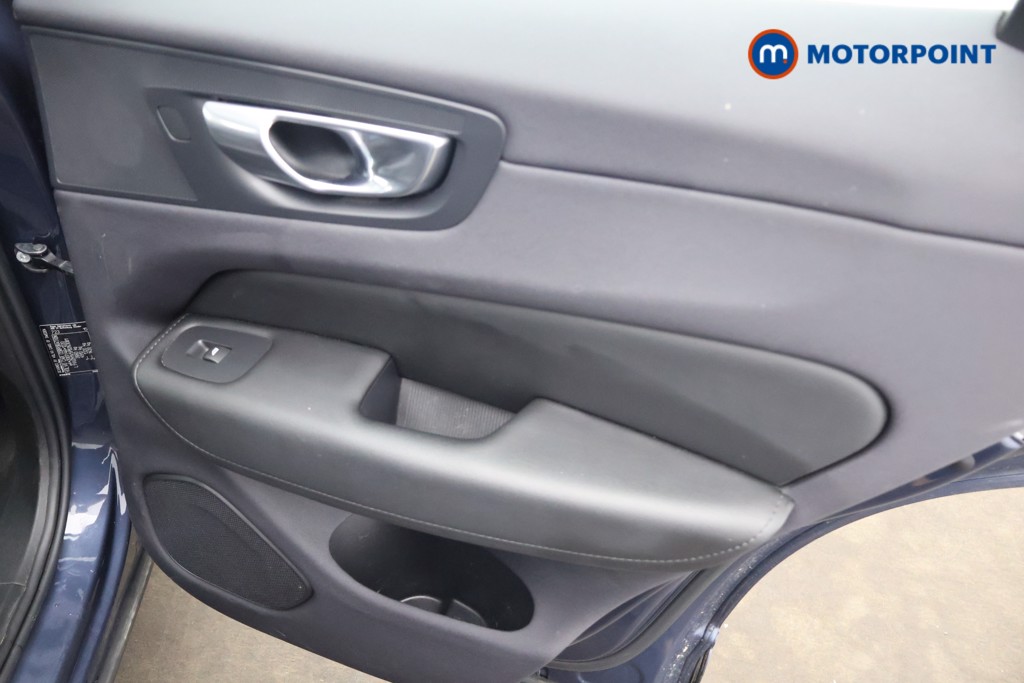 Volvo Xc60 Core Automatic Petrol Plug-In Hybrid SUV - Stock Number (1638893) - 16th supplementary image