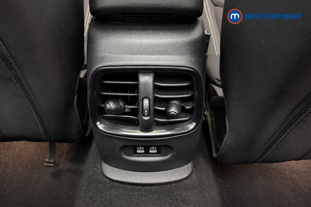 Mini Clubman Cooper Sport Automatic Petrol Estate - Stock Number (1640025) - 20th supplementary image