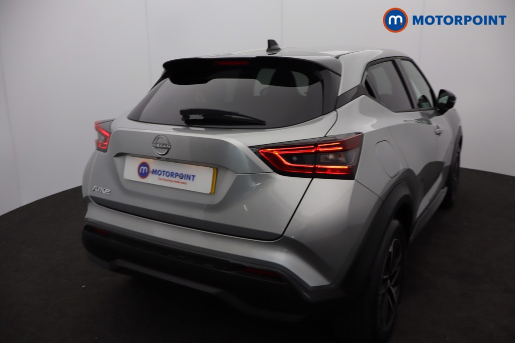 Nissan Juke N-Connecta Automatic Petrol SUV - Stock Number (1642374) - 2nd supplementary image