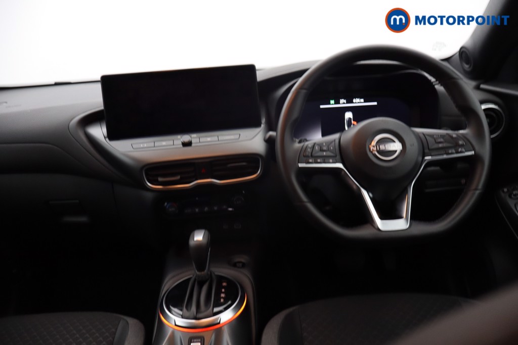 Nissan Juke N-Connecta Automatic Petrol SUV - Stock Number (1642374) - 9th supplementary image