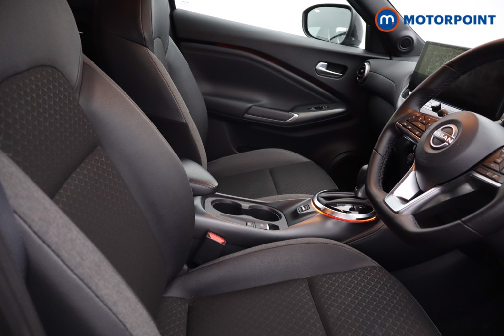 Nissan Juke N-Connecta Automatic Petrol SUV - Stock Number (1642374) - 12th supplementary image