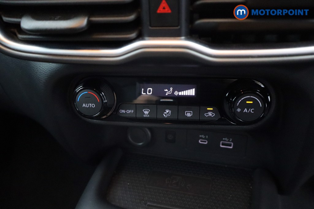Nissan Juke N-Connecta Automatic Petrol SUV - Stock Number (1642374) - 17th supplementary image