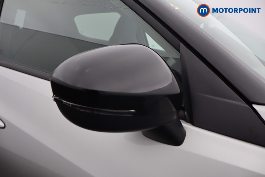 Nissan Juke N-Connecta Automatic Petrol SUV - Stock Number (1642374) - 22nd supplementary image