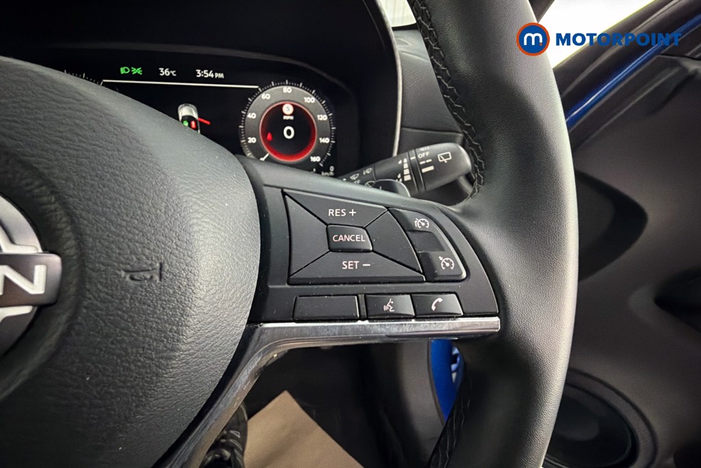 Nissan Juke N-Connecta Automatic Petrol SUV - Stock Number (1642429) - 4th supplementary image