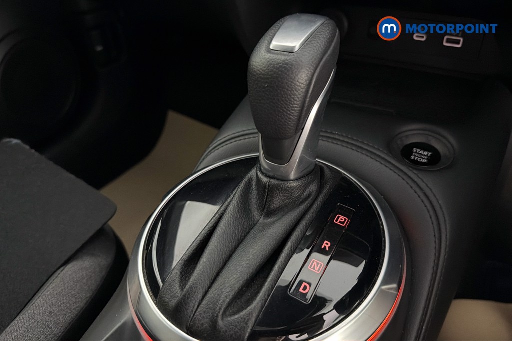 Nissan Juke N-Connecta Automatic Petrol SUV - Stock Number (1642429) - 15th supplementary image