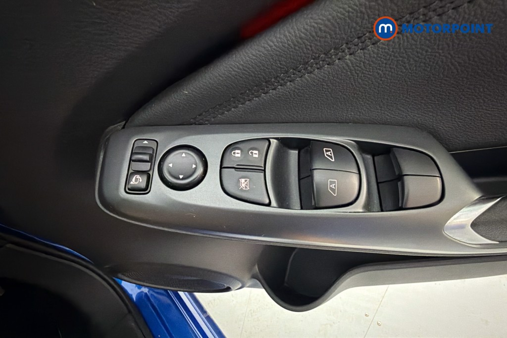 Nissan Juke N-Connecta Automatic Petrol SUV - Stock Number (1642429) - 20th supplementary image