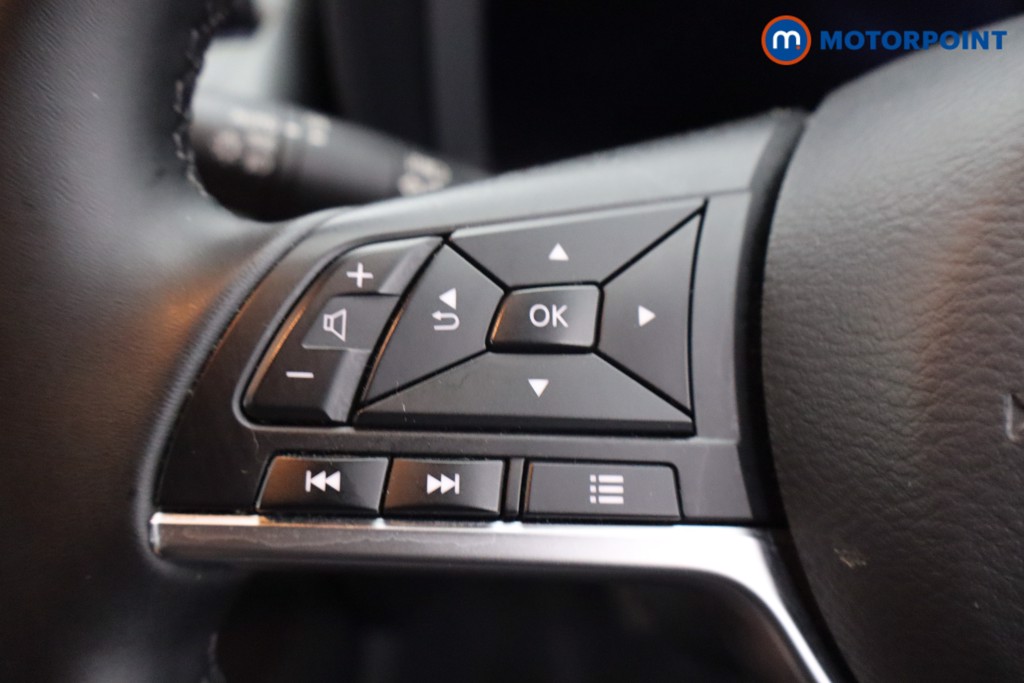 Nissan Juke N-Connecta Manual Petrol SUV - Stock Number (1642472) - 15th supplementary image