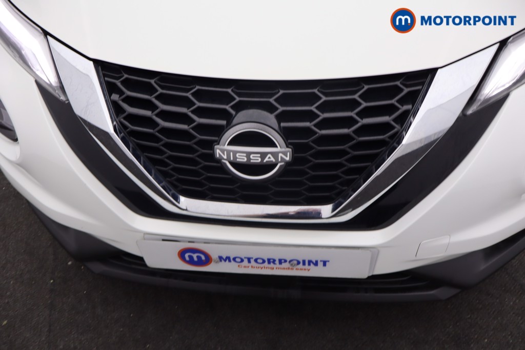 Nissan Juke N-Connecta Manual Petrol SUV - Stock Number (1642472) - 24th supplementary image