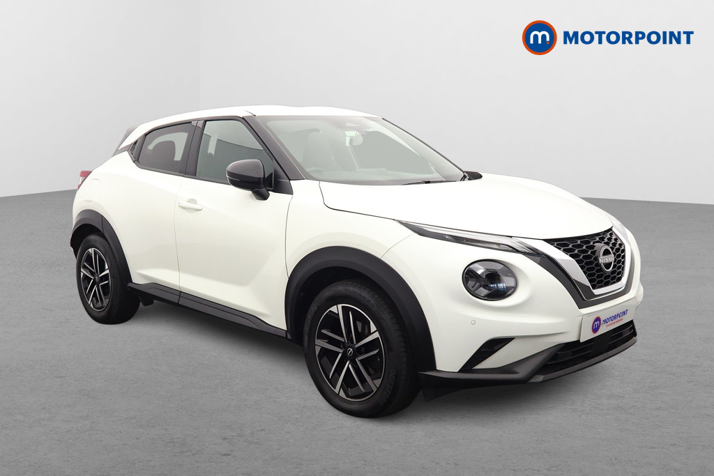 Nissan Juke N-Connecta Manual Petrol SUV - Stock Number (1642472) - Drivers side front corner