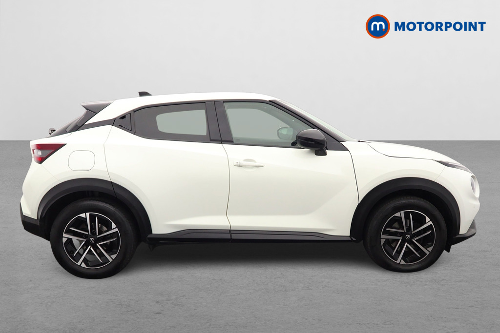 Nissan Juke N-Connecta Manual Petrol SUV - Stock Number (1642472) - Drivers side