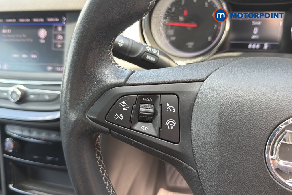 Vauxhall Astra SRI Manual Petrol Hatchback - Stock Number (1642885) - 4th supplementary image