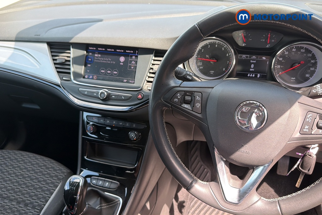 Vauxhall Astra SRI Manual Petrol Hatchback - Stock Number (1642885) - 1st supplementary image