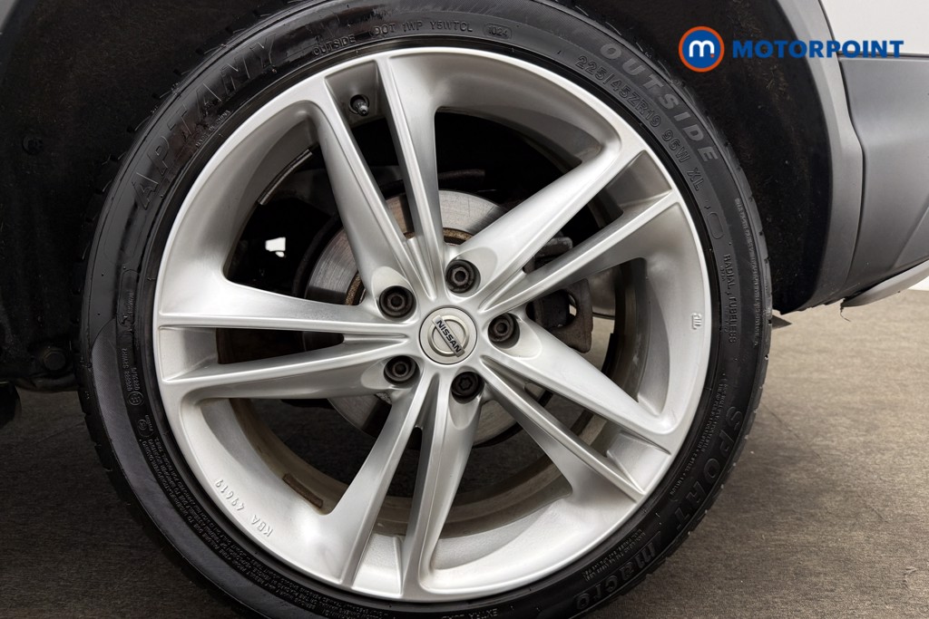 Nissan Qashqai N-Motion Manual Petrol SUV - Stock Number (1643524) - 13th supplementary image
