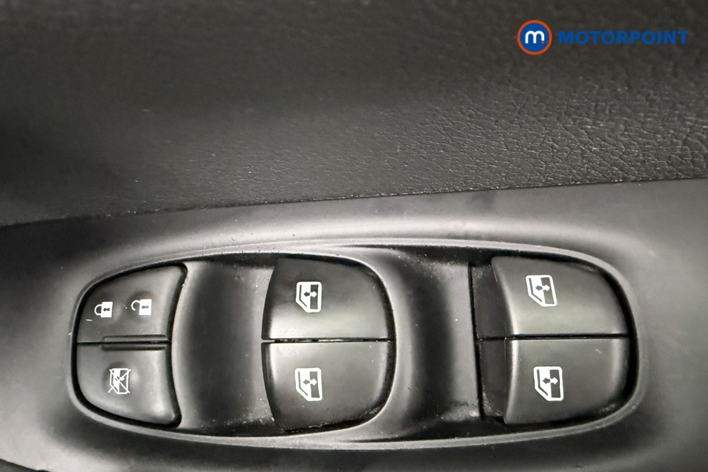 Nissan Qashqai N-Motion Manual Petrol SUV - Stock Number (1643524) - 19th supplementary image