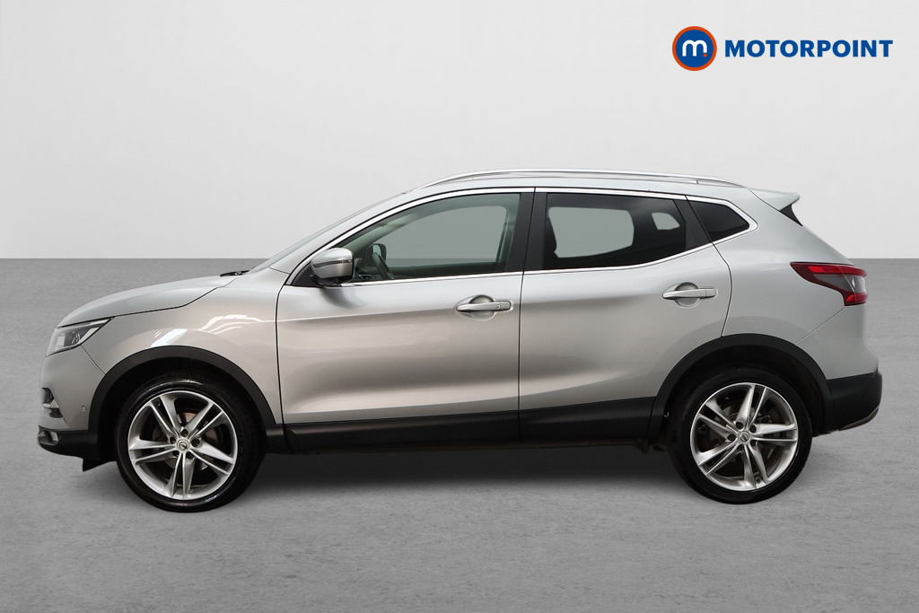 Nissan Qashqai N-Motion Manual Petrol SUV - Stock Number (1643524) - Passenger side