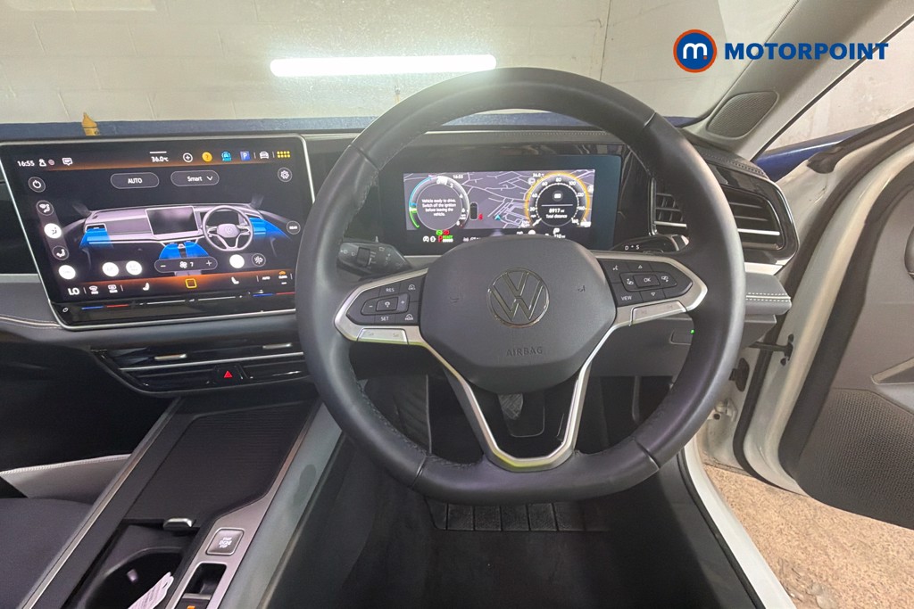 Volkswagen Passat Life Automatic Petrol Plug-In Hybrid Estate - Stock Number (1643787) - 2nd supplementary image