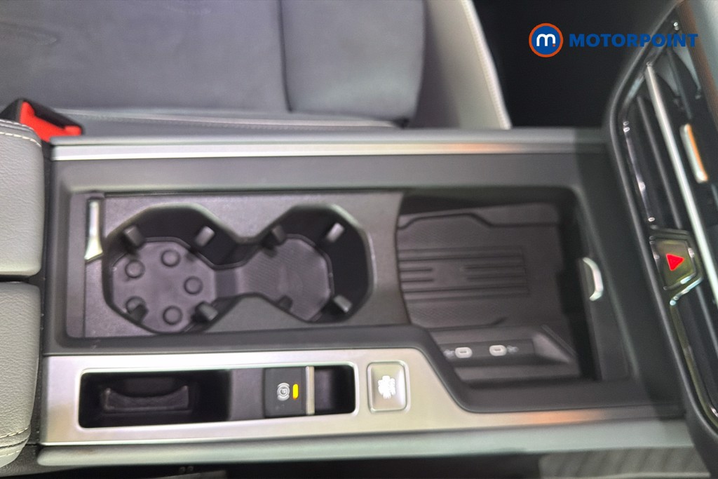 Volkswagen Passat Life Automatic Petrol Plug-In Hybrid Estate - Stock Number (1643787) - 16th supplementary image