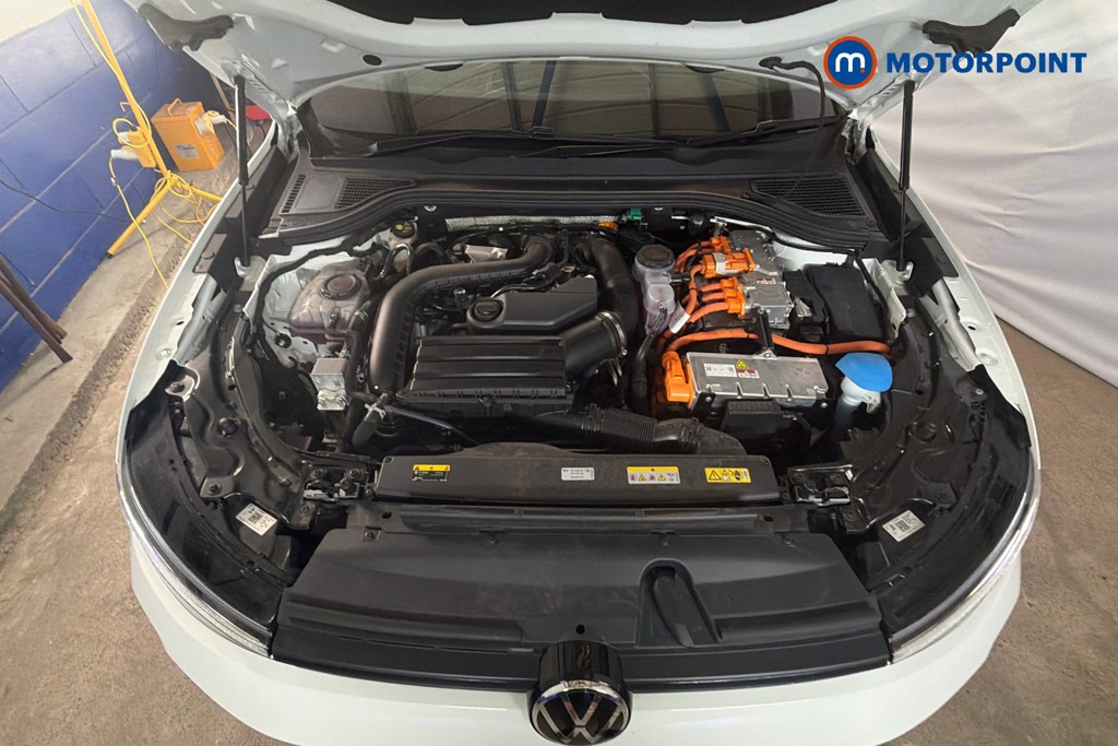 Volkswagen Passat Life Automatic Petrol Plug-In Hybrid Estate - Stock Number (1643787) - 51st supplementary image