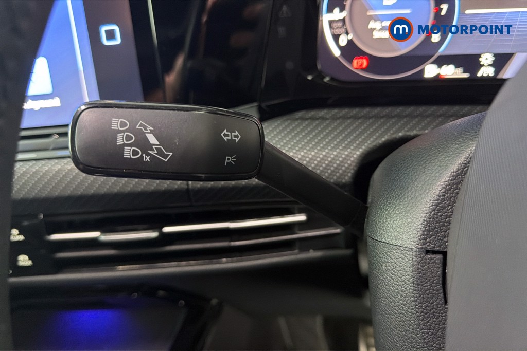 Volkswagen Golf R-Line Manual Petrol Hatchback - Stock Number (1643821) - 6th supplementary image