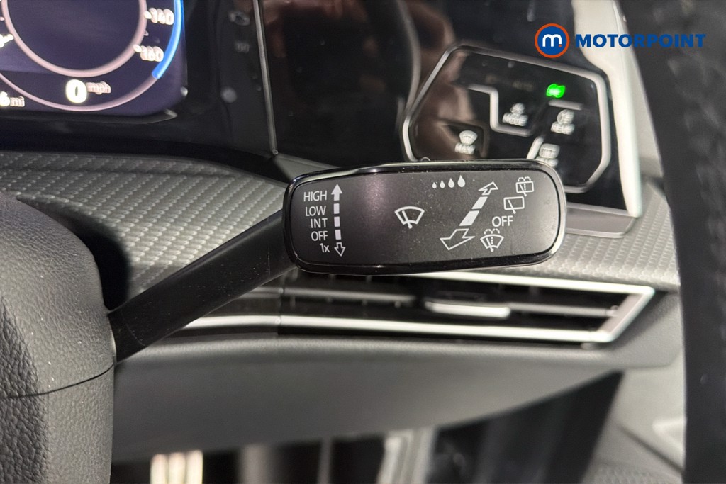 Volkswagen Golf R-Line Manual Petrol Hatchback - Stock Number (1643821) - 7th supplementary image