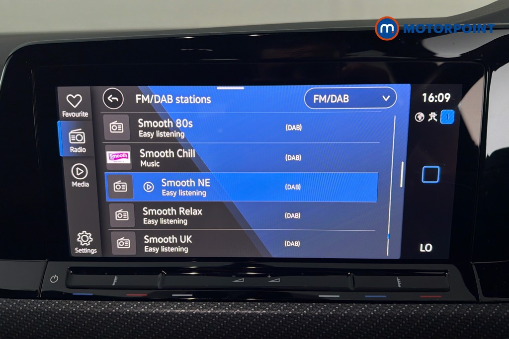 Volkswagen Golf R-Line Manual Petrol Hatchback - Stock Number (1643821) - 9th supplementary image