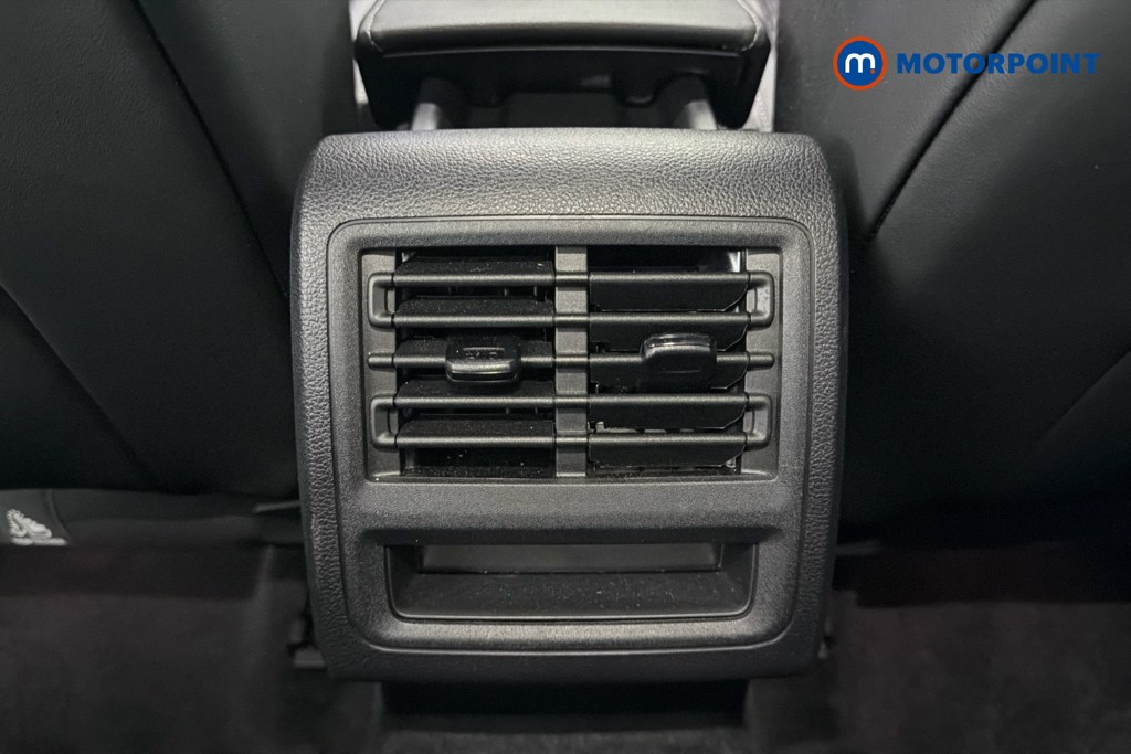 Volkswagen Golf R-Line Manual Petrol Hatchback - Stock Number (1643821) - 30th supplementary image