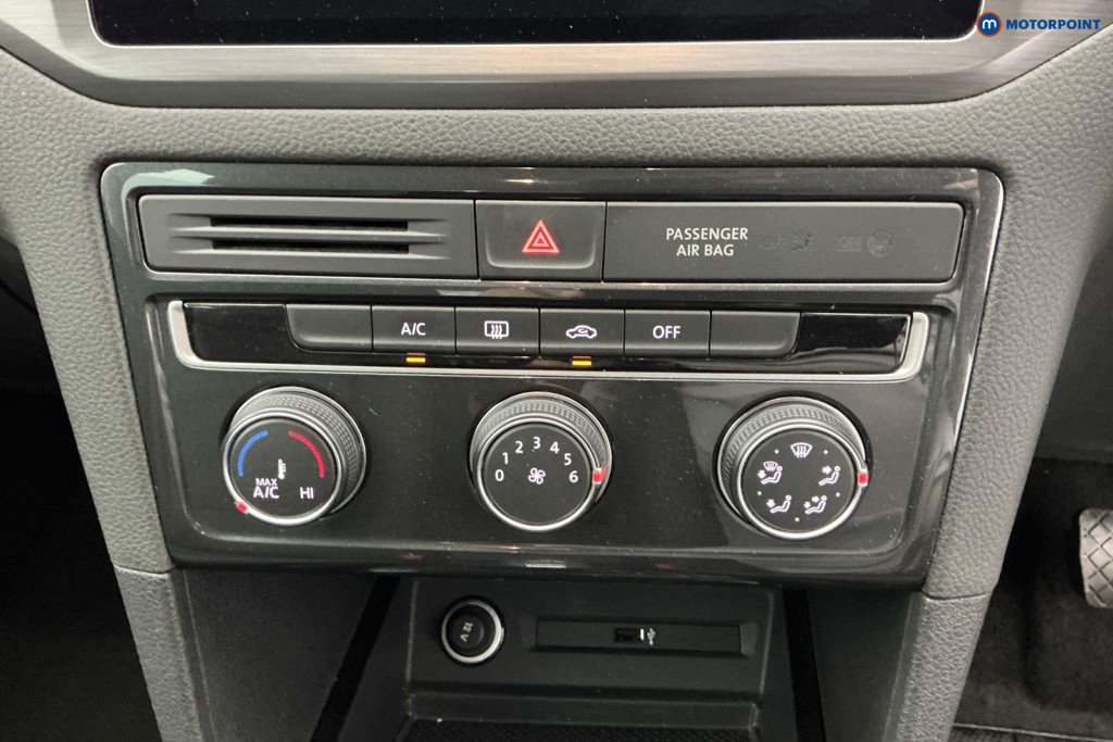 Volkswagen Golf Sv Match Automatic Petrol Hatchback - Stock Number (1644393) - 17th supplementary image