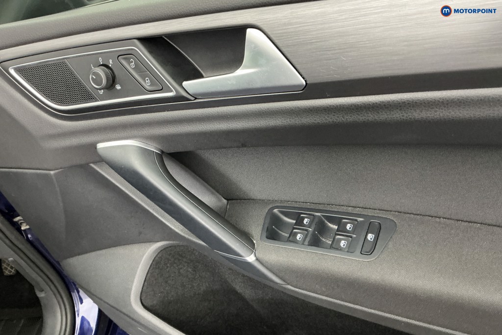 Volkswagen Golf Sv Match Automatic Petrol Hatchback - Stock Number (1644393) - 25th supplementary image