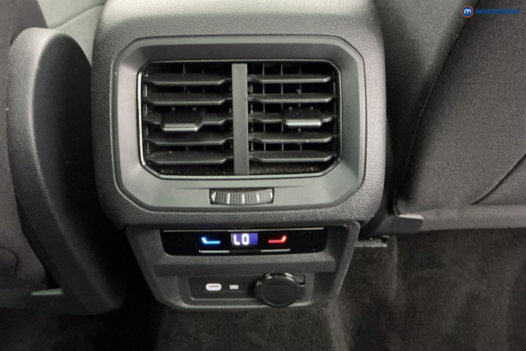 Volkswagen Tiguan Elegance Automatic Petrol SUV - Stock Number (1644750) - 10th supplementary image