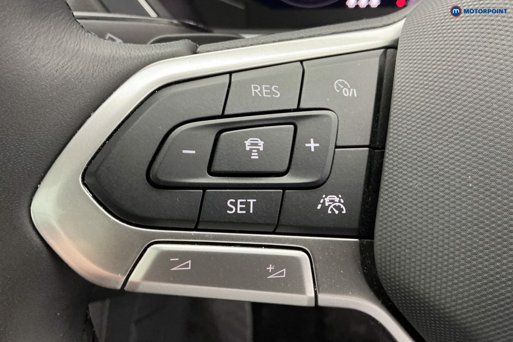 Volkswagen Tiguan Elegance Automatic Petrol SUV - Stock Number (1644750) - 20th supplementary image