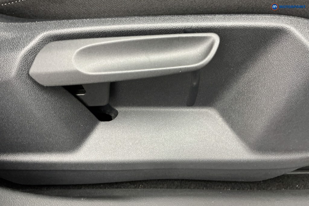 Volkswagen Tiguan Elegance Automatic Petrol SUV - Stock Number (1644750) - 23rd supplementary image