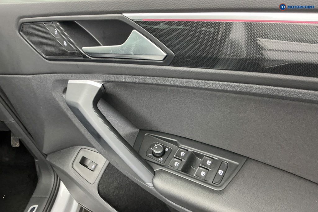 Volkswagen Tiguan Elegance Automatic Petrol SUV - Stock Number (1644750) - 25th supplementary image