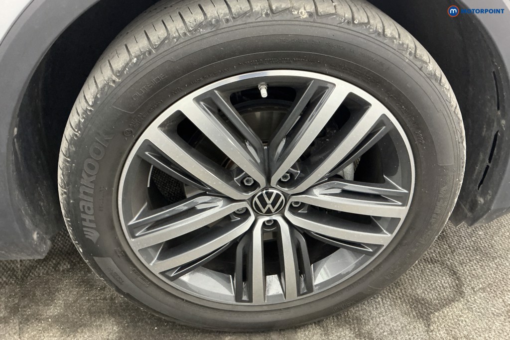 Volkswagen Tiguan Elegance Automatic Petrol SUV - Stock Number (1644750) - 32nd supplementary image