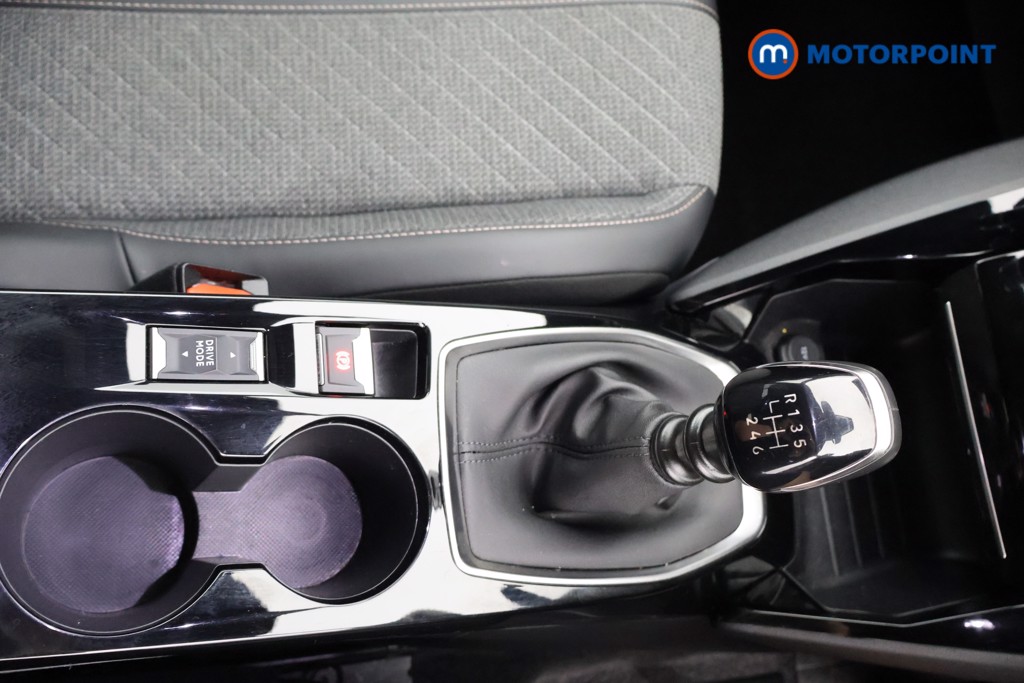 Peugeot 2008 Allure Manual Petrol SUV - Stock Number (1644835) - 8th supplementary image