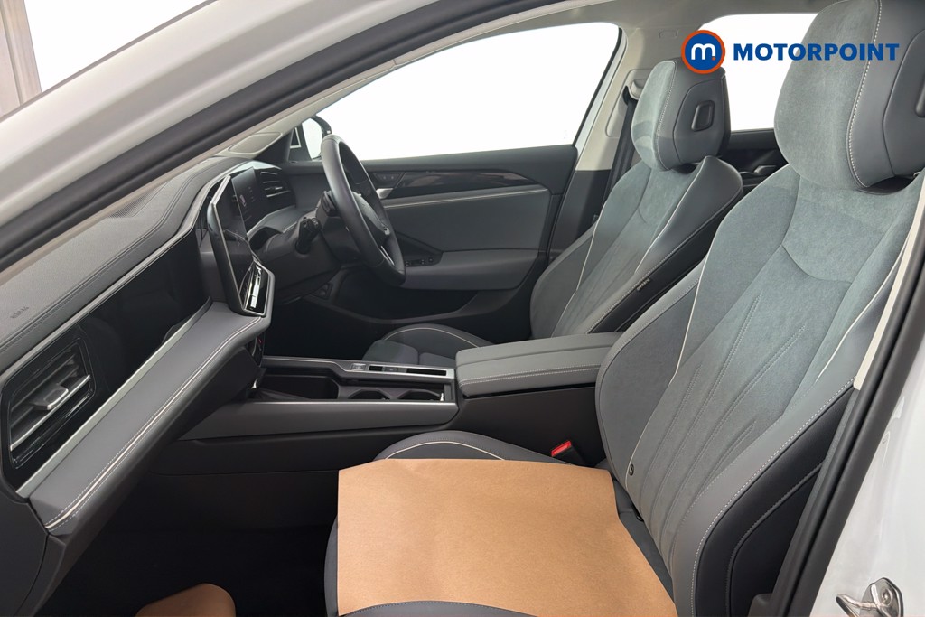Volkswagen Passat Life Automatic Petrol Plug-In Hybrid Estate - Stock Number (1645476) - 22nd supplementary image
