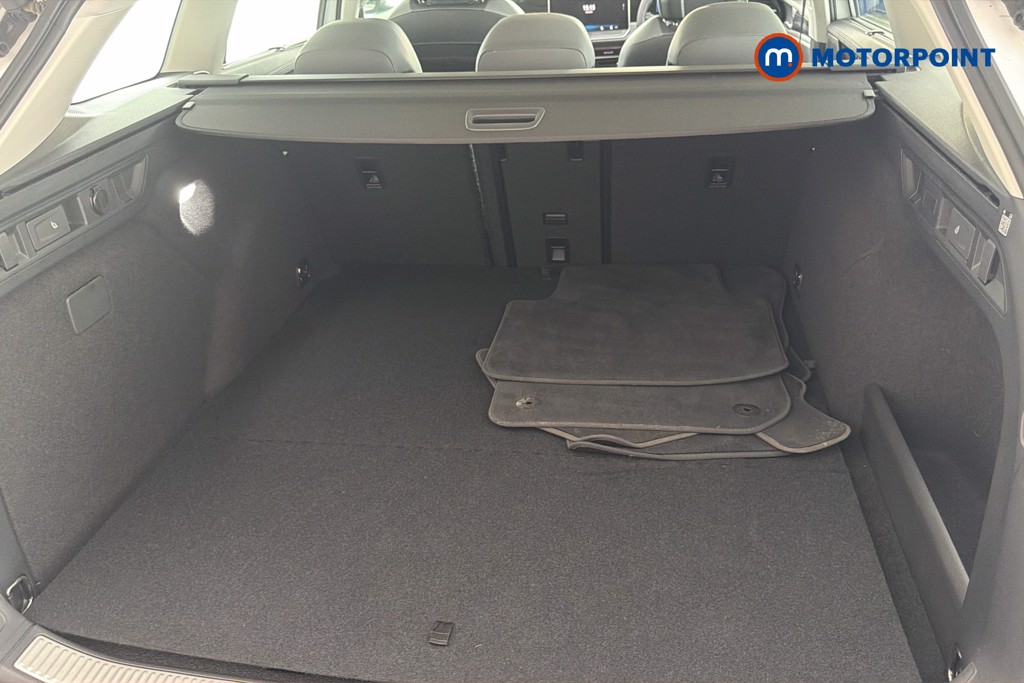 Volkswagen Passat Life Automatic Petrol Plug-In Hybrid Estate - Stock Number (1645476) - 33rd supplementary image