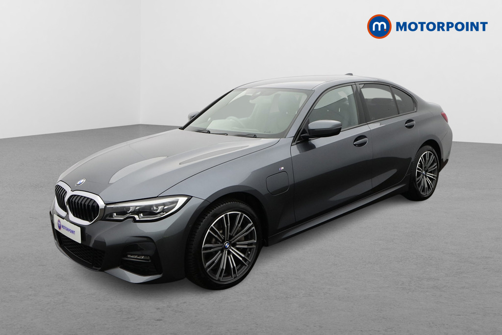 BMW 3 Series M Sport Automatic Petrol Plug-In Hybrid Saloon - Stock Number (1645683) - Passenger side front corner