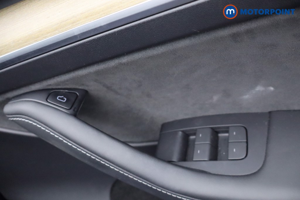 Tesla Model Y Long Range Automatic Electric SUV - Stock Number (1645698) - 11th supplementary image