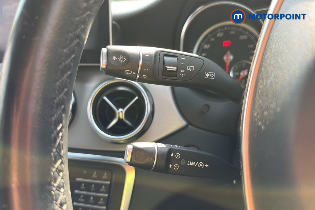 Mercedes-Benz GLA Amg Line Manual Petrol SUV - Stock Number (1645867) - 5th supplementary image